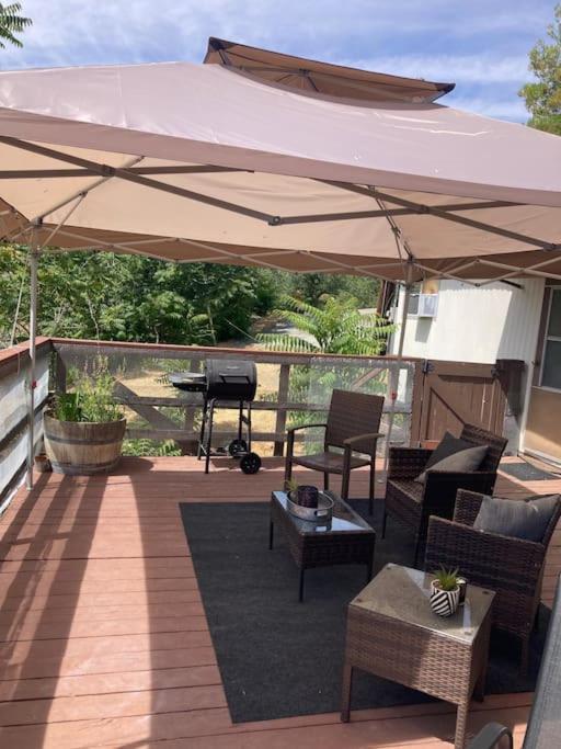 Shirley Creek Retreat: A Mountain Oasis Wofford Heights Exterior foto